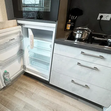 Apartamento Modernes In Lage Komfortabel Eingerichtet Mit Arbeitsplatz Und Kueche - Geibelsuite *