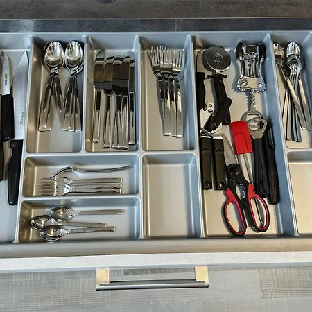 Apartamento Modernes In Lage Komfortabel Eingerichtet Mit Arbeitsplatz Und Kueche - Geibelsuite