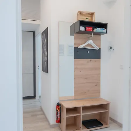 Apartamento Modernes In Lage Komfortabel Eingerichtet Mit Arbeitsplatz Und Kueche - Geibelsuite *