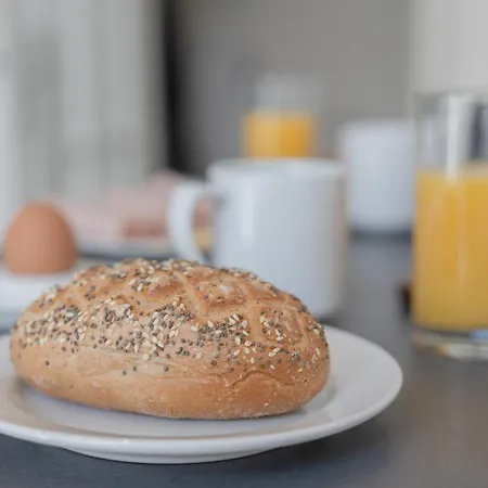 Modernes In Lage Komfortabel Eingerichtet Mit Arbeitsplatz Und Kueche - Geibelsuite Apartamento *