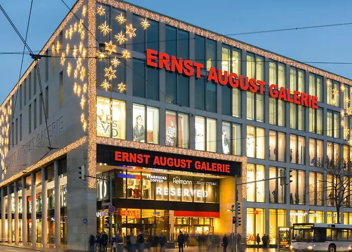 Modernes In Lage Komfortabel Eingerichtet Mit Arbeitsplatz Und Kueche - Geibelsuite *