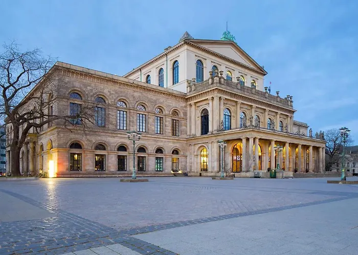 Appartement Modernes In Lage Komfortabel Eingerichtet Mit Arbeitsplatz Und Kueche - Geibelsuite *