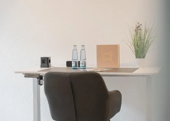 Modernes In Lage Komfortabel Eingerichtet Mit Arbeitsplatz Und Kueche - Geibelsuite